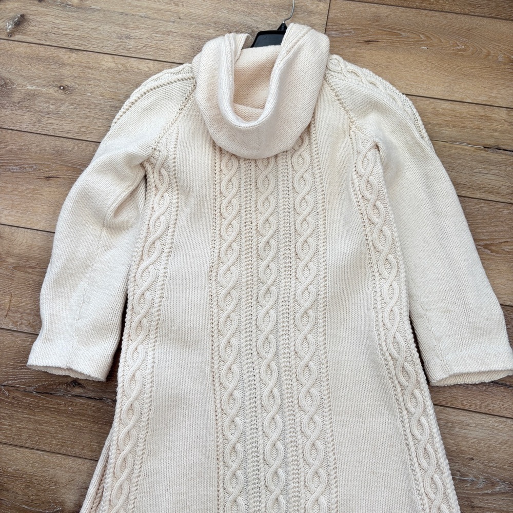 Hand Crafted Cream Hooded Cable Knit Cardigan - Picture 14 of 16